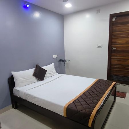 Hotel Golden Arch Bangalore Eksteriør bilde