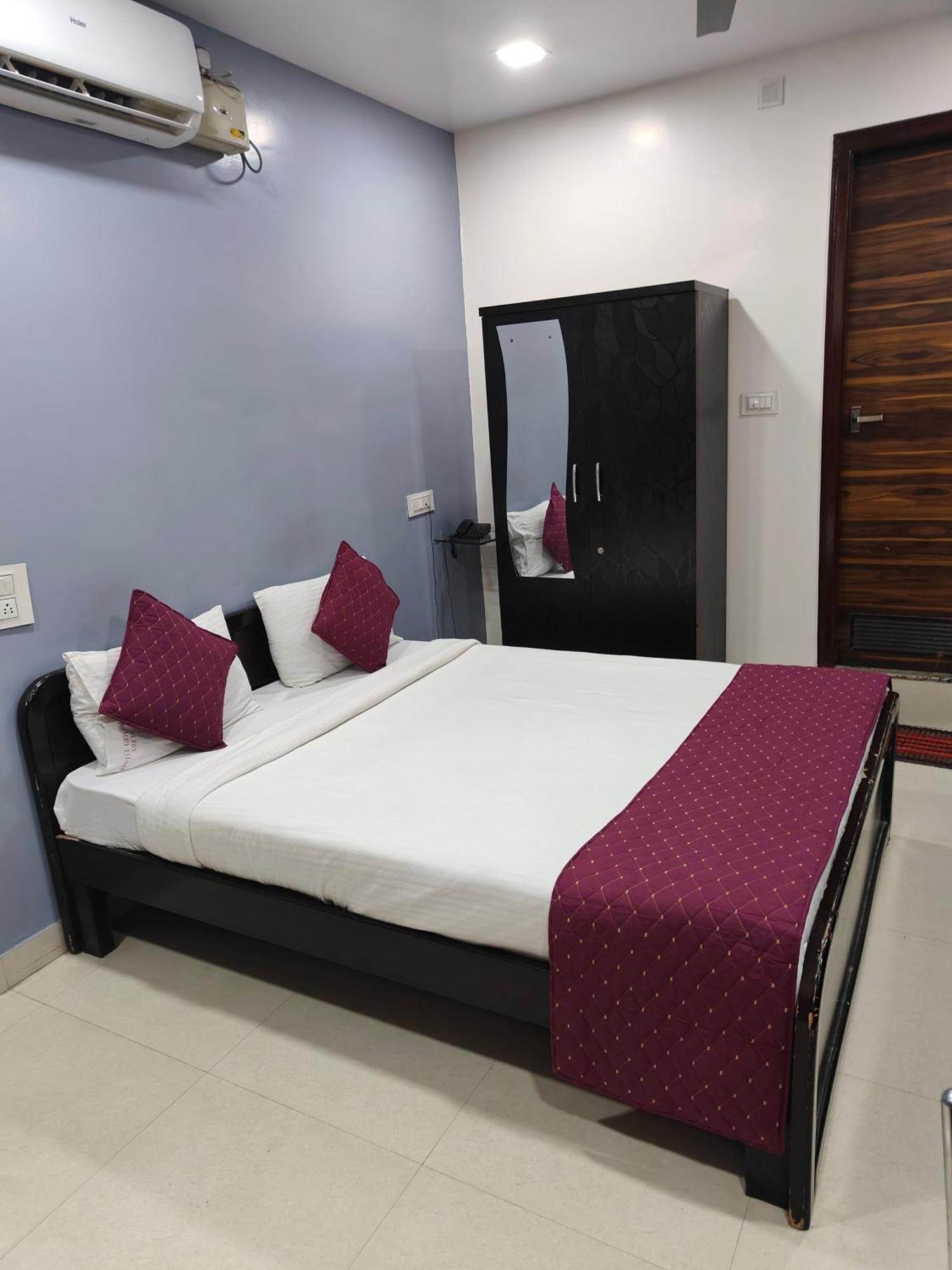Hotel Golden Arch Bangalore Eksteriør bilde