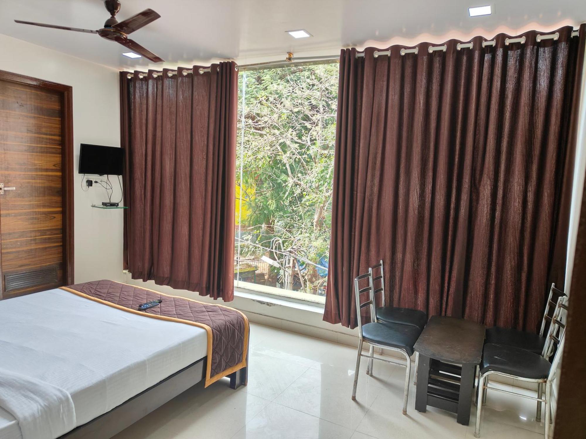 Hotel Golden Arch Bangalore Eksteriør bilde